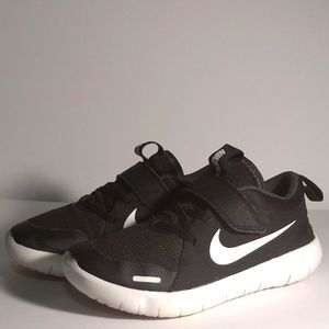 Nike size 1 little boy